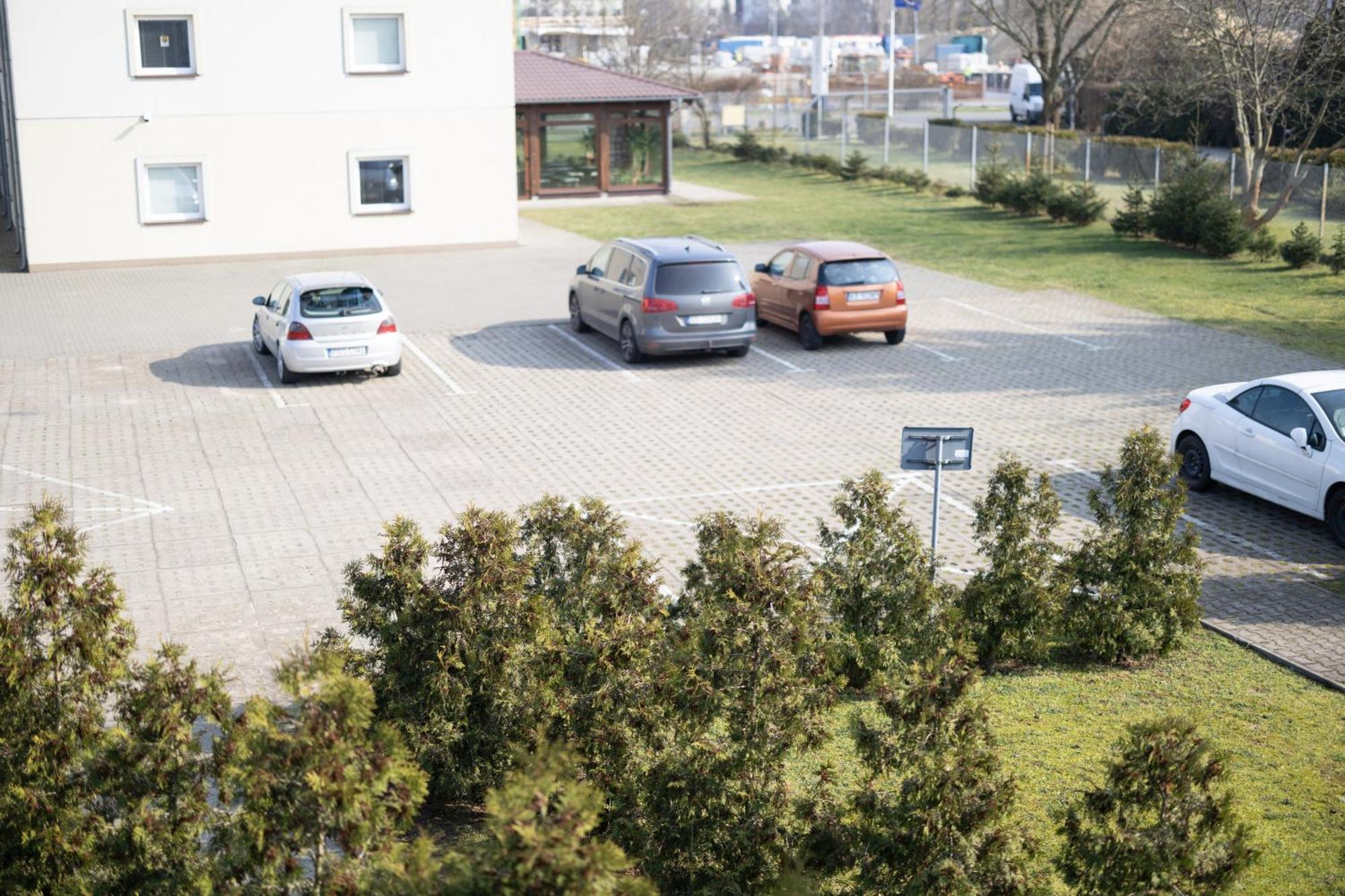 Leo Hostel Posen Exterior foto